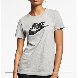 Women’s Nike Sportswear Essential T-Shirt